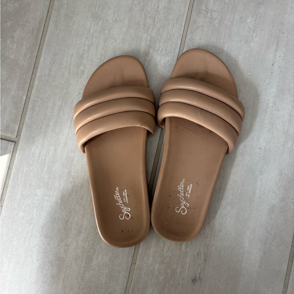 Stylish Tan Slide Sandals